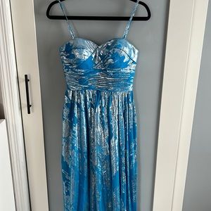 EUC Aiden Mattox dress Size 4